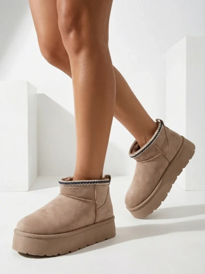 Royalfashion Дамски къси ботуши a'la snow boots Xoalla