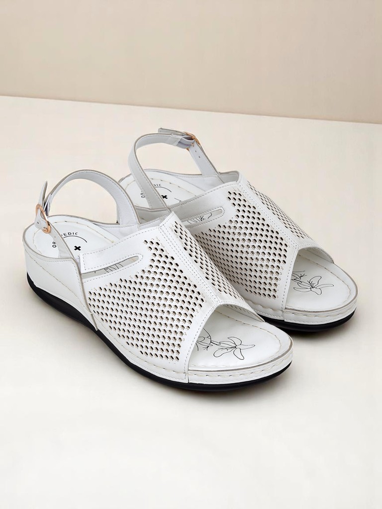 Royalfashion Дамски сандали на нисък ток Mira