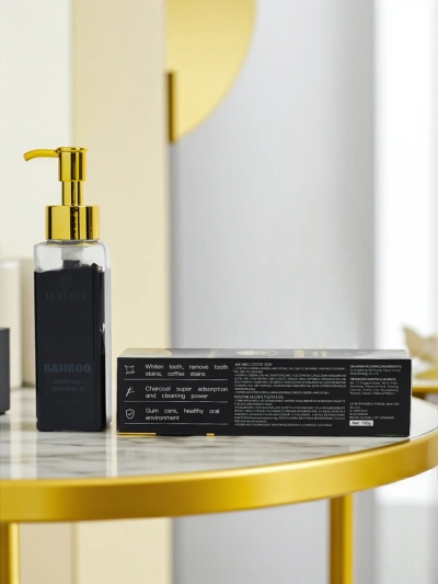 LUXELUX Избелваща паста за зъби с таурин и активен въглен