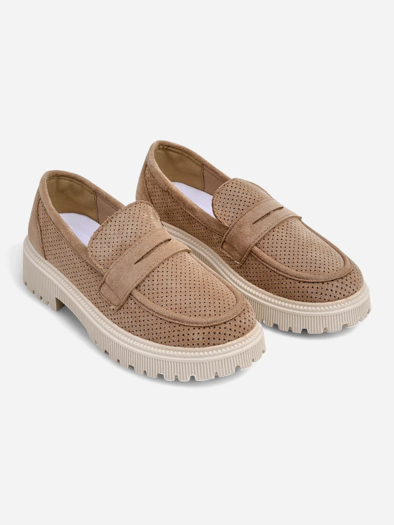 Royalfashion Женски мокасини от еко велур Dunes