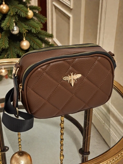 Малка дамска чанта от еко кожа Connere с капитониран ефект