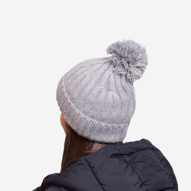 Сива дамска изолирана лъскава шапка с помпон - Аксесоари