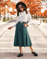 тъмнозелено