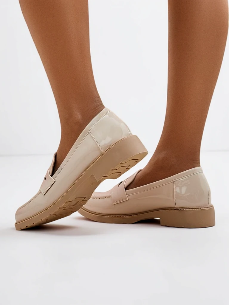 Royalfashion Женски патентовани мокасини Aylay