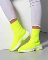 тъмнозелено