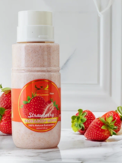 Скраб за лице и тяло със Strawberries 300ml