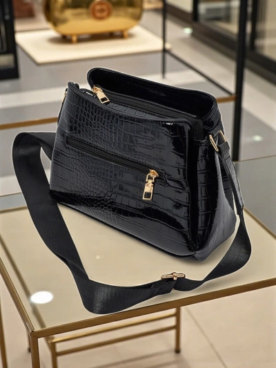 Лакирана малка дамска чанта от еко кожа Midnight Fern