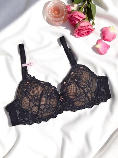 Royalfashion Дамски подплатен дантелен сутиен Delicate Grace