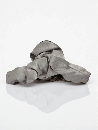 Royalfashion Шнола за коса със сатенена тъкан – елегантна закопчалка