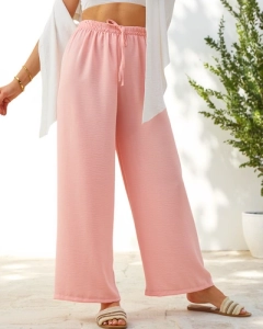 Светло розово