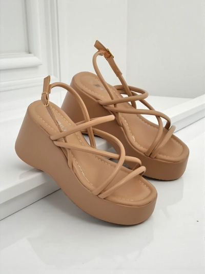 Royalfashion Дамски сандали на котурн Skyline Straps