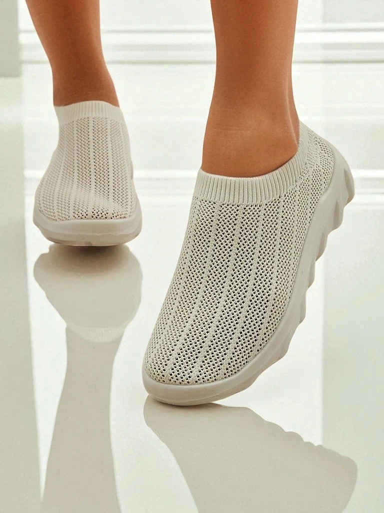 Дамски слипони Arete Бежови, дишащи сникърси от плат