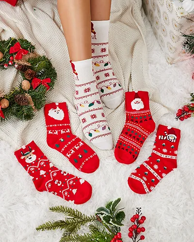 Дълги дамски чорапи Royal fashion за празничните дни, 5 броя в пакет. Очарователни дълги чорапи за жени, изработени от еластичен памучен плат с празничен десен. Топли и удобни - това е перфектната идея за подарък! ВНИМАНИЕ: Връщаните стоки трябва да имат