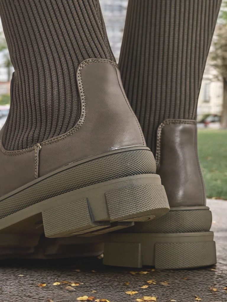 Дамски обувки без връзки Royalfashion Bireno