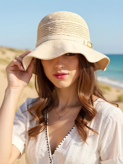 Royalfashion Дамска шапка, украсена с панделка Lily Belle