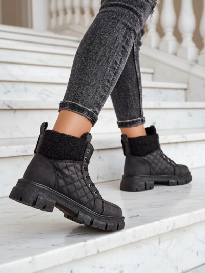 Royalfashion Черни дамски изолирани ботуши Hogenaf