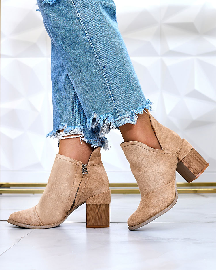 Royalfashion Черни дамски ботуши на ток Ricteas