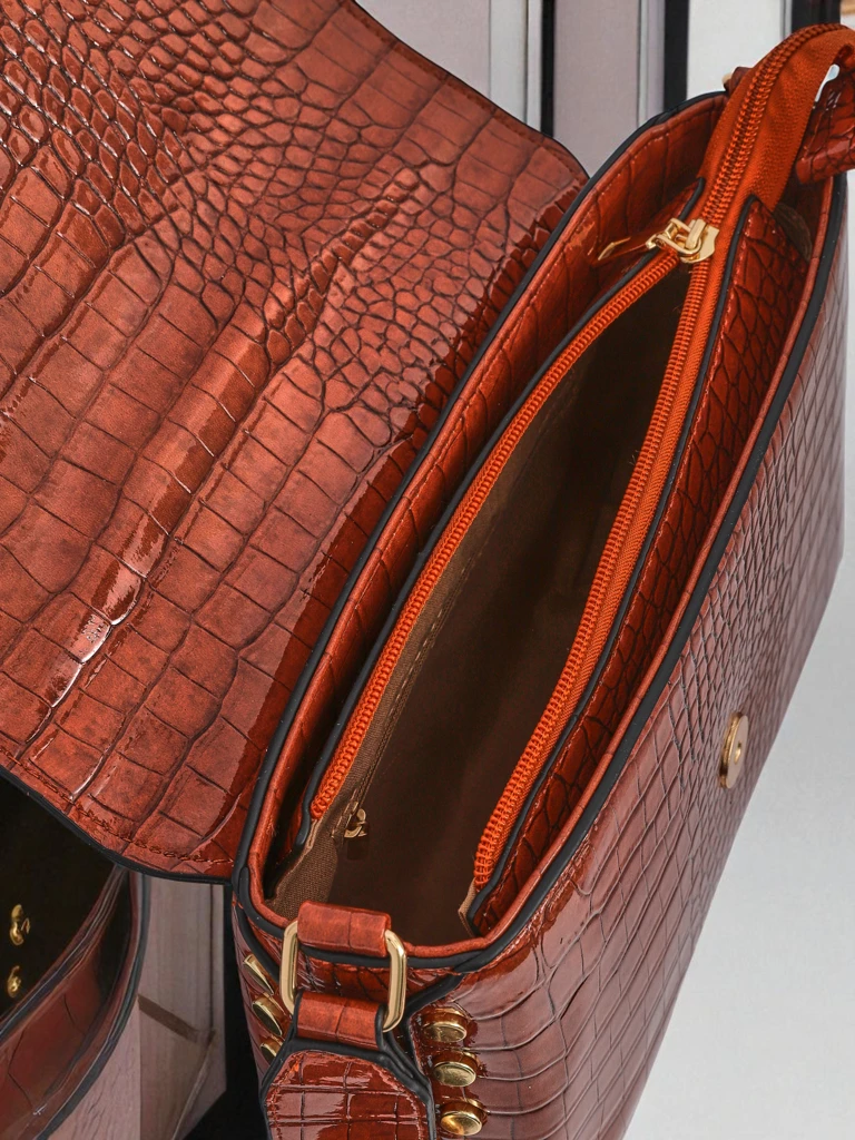 Royalfashion Лакирана малка дамска чанта от еко кожа Velia Crest