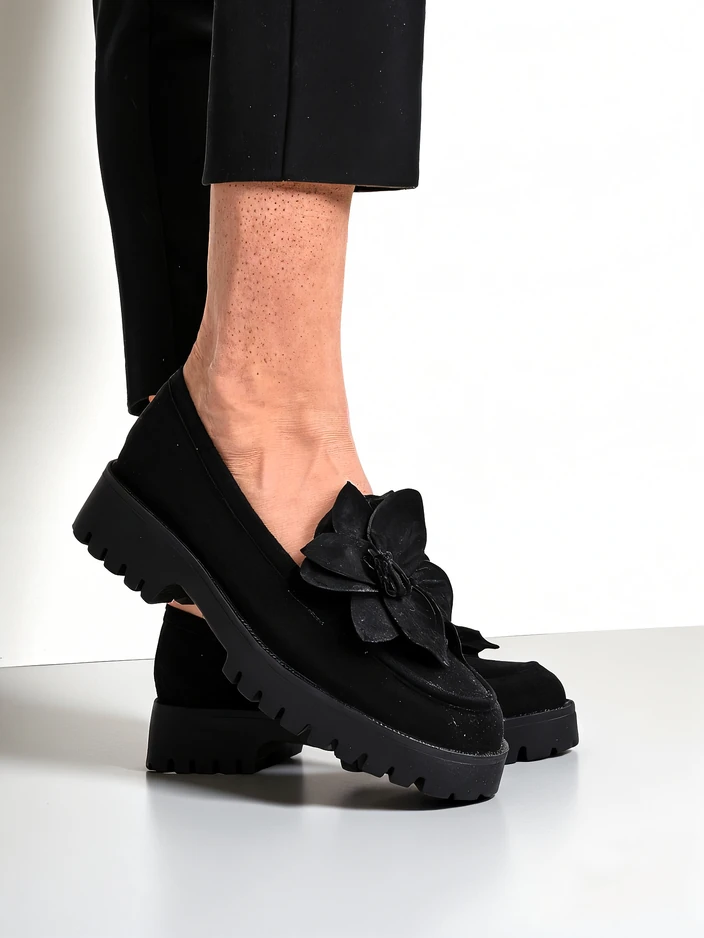 Жени мокасини Royalfashion от еко велур с цвете Floverse