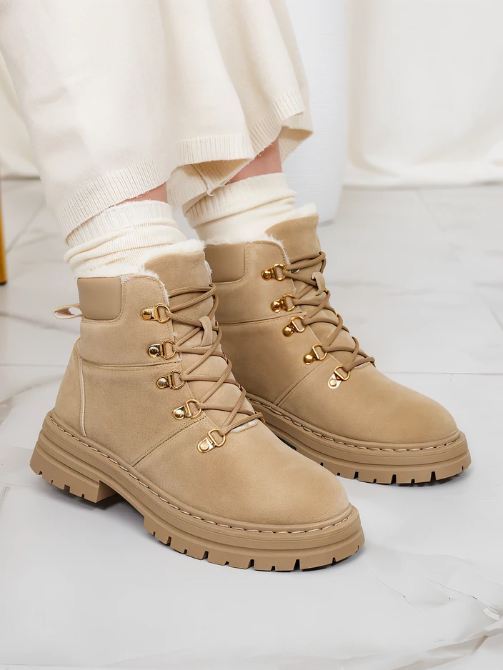 Royalfashion Светлокафяви дамски трапери Develier