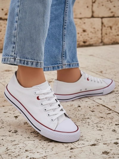 Aurelia Bianca – Класически бели дамски кецове на плоска подметка