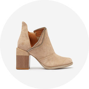 светлокафяв || кафяв