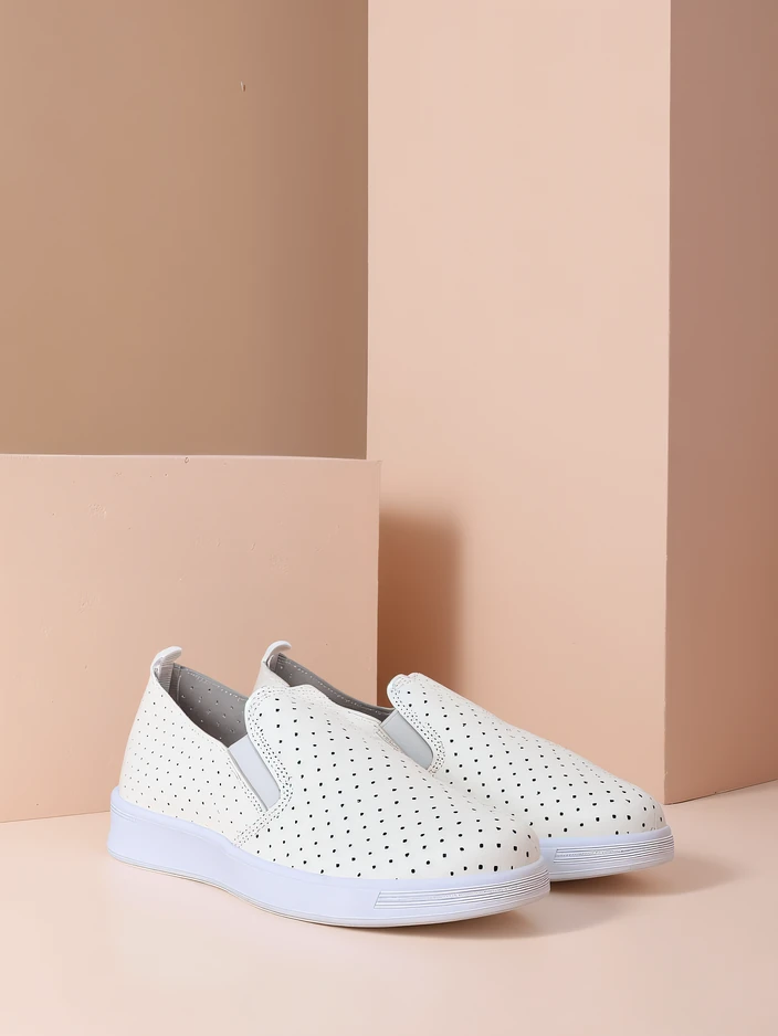 Royalfashion Дамски перфориран спортен обувки Musio