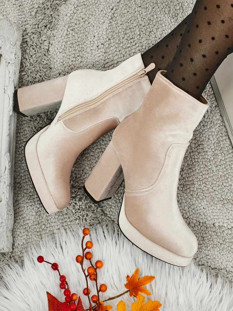 Дамски боти на ток, имитация на велур, Miss