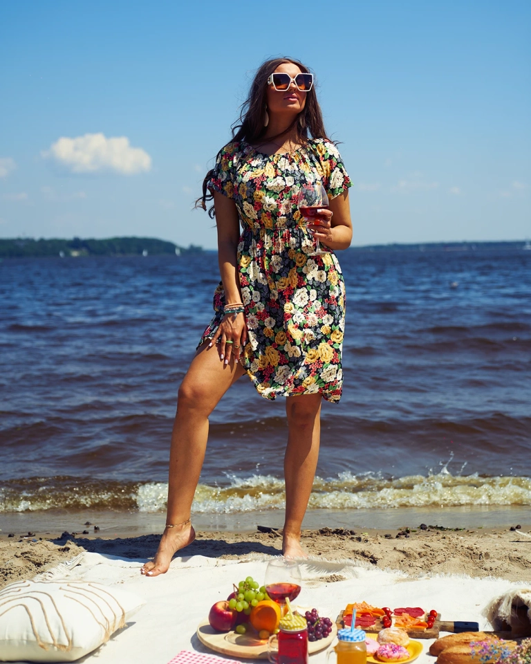 Royalfashion Дамска флорална мини рокля a'la hiszpanka в черно