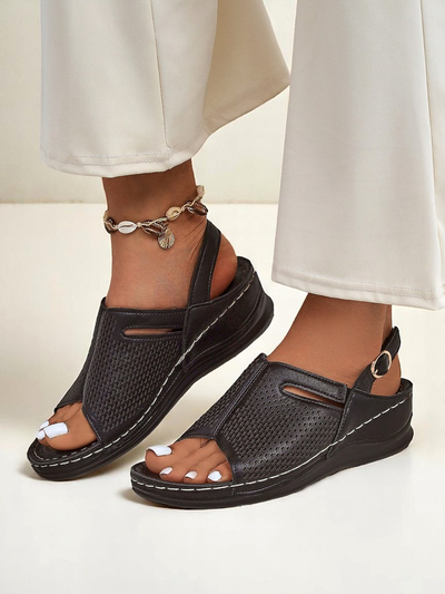 Royalfashion Дамски сандали на нисък ток Mira