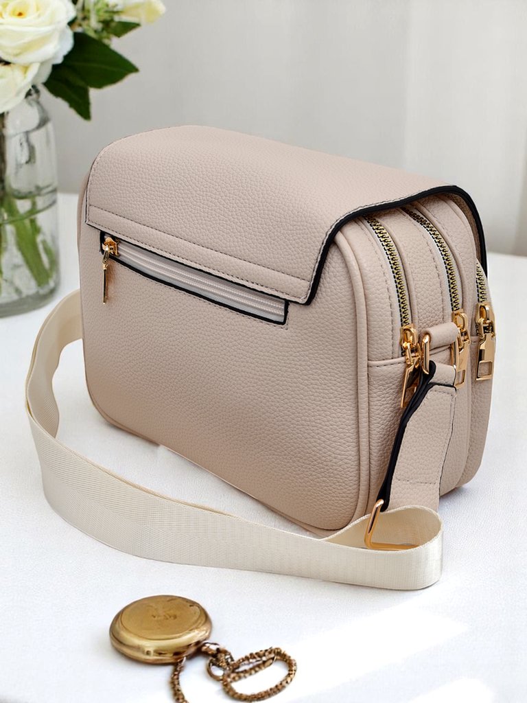 Royalfashion Малка дамска чанта от еко кожа с 2 отделения