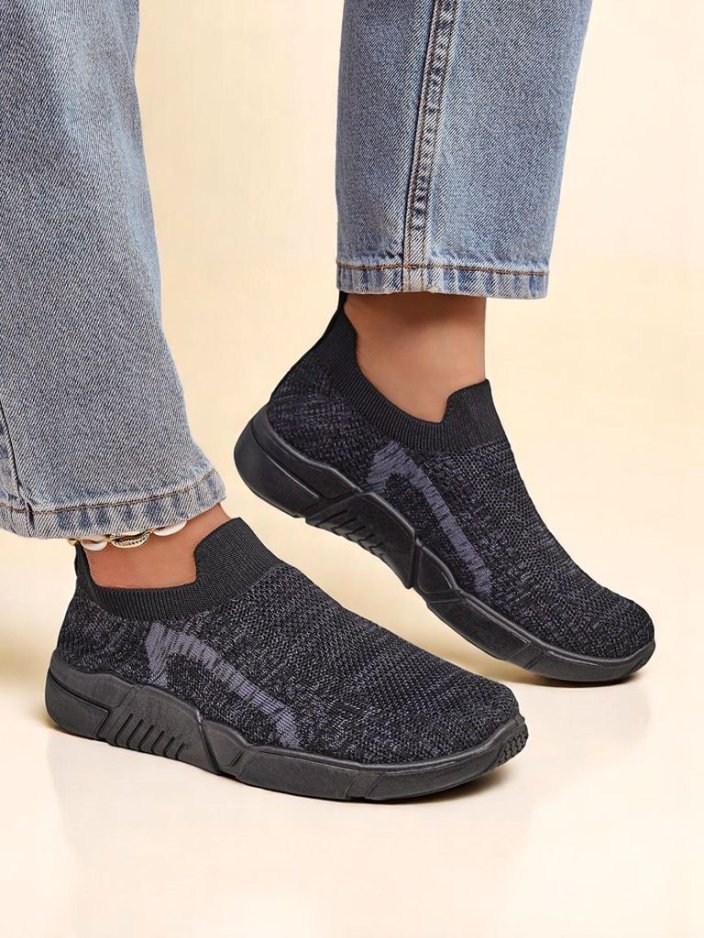 Royalfashion Дамски спортни обувки тип чехли Vena