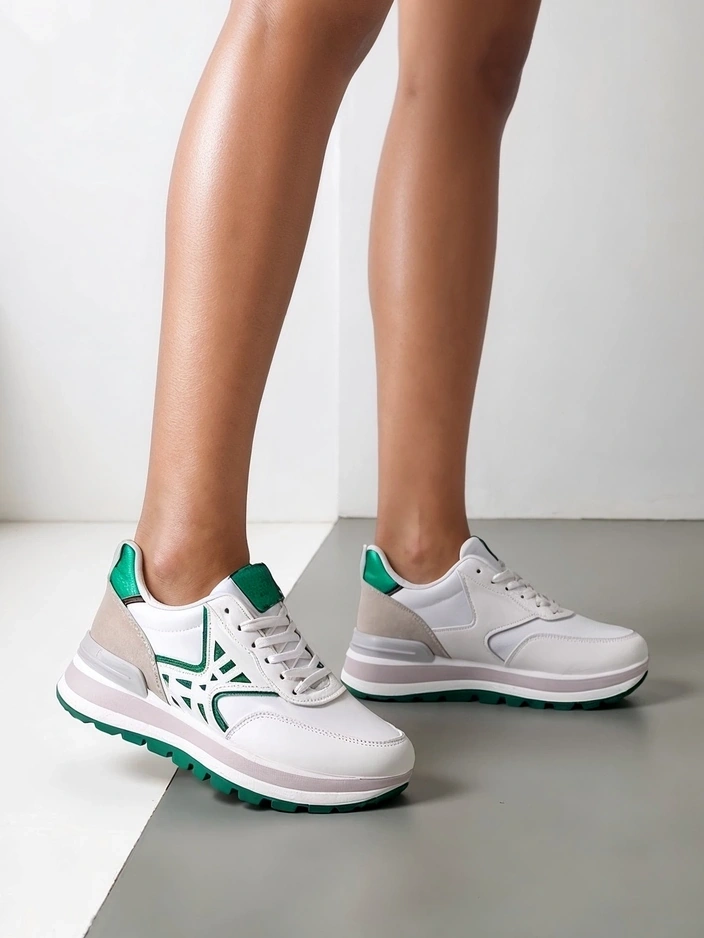 Дамски маратонки Royalfashion с блестящи детайли