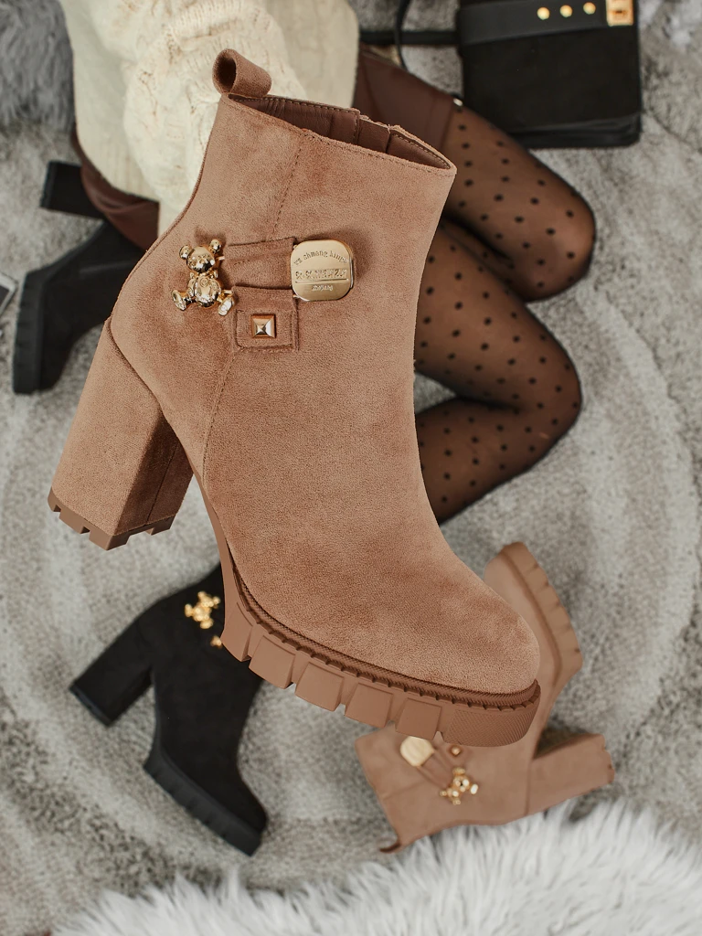 Дамски боти от еко велур на ток Bearr