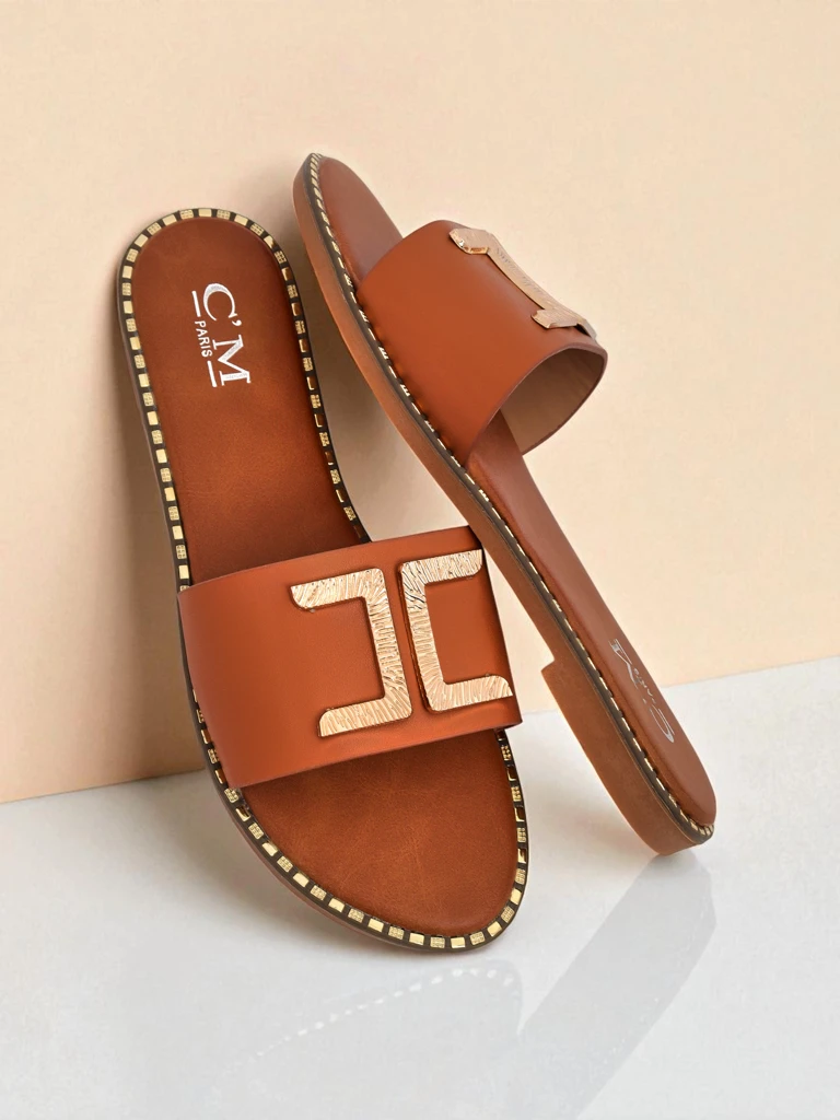 Royalfashion Дамски чехли от еко кожа с декорация Gildra