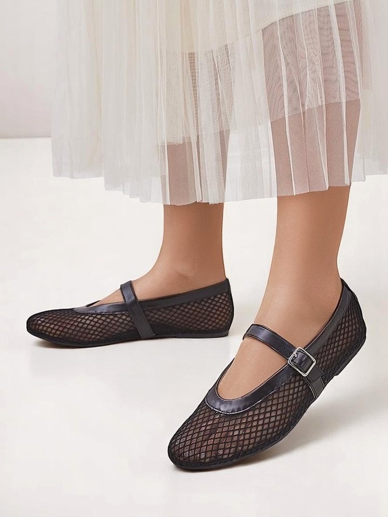 Royalfashion дамски ажурни балеринки с каишка Naommi