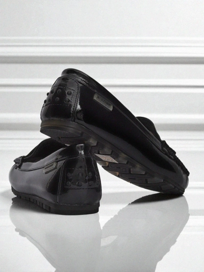 Дамски мокасини Cyra Nero от екологична лакирана кожа, класически италиански стил