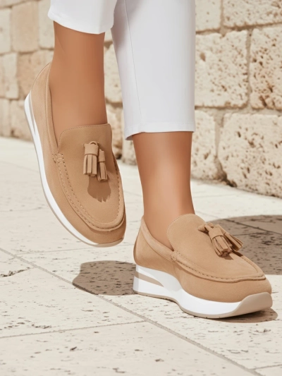 Дамски мокасини Callista бежови на ток с ресни еко велур