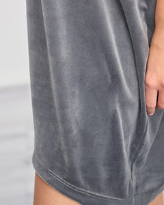 Тъмно сиво || гълъбово сиво