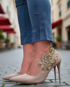 светлокафяв