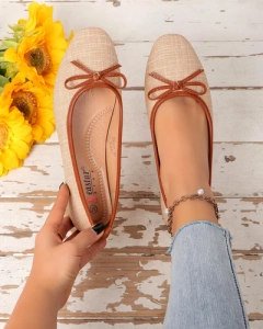 светлокафяв