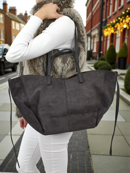 Дамска чанта shopper еко велурена с по-малка еко кожена в комплект 2в1 Elinea