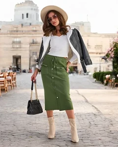 тъмнозелено