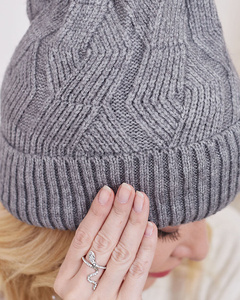 гълъбово сиво