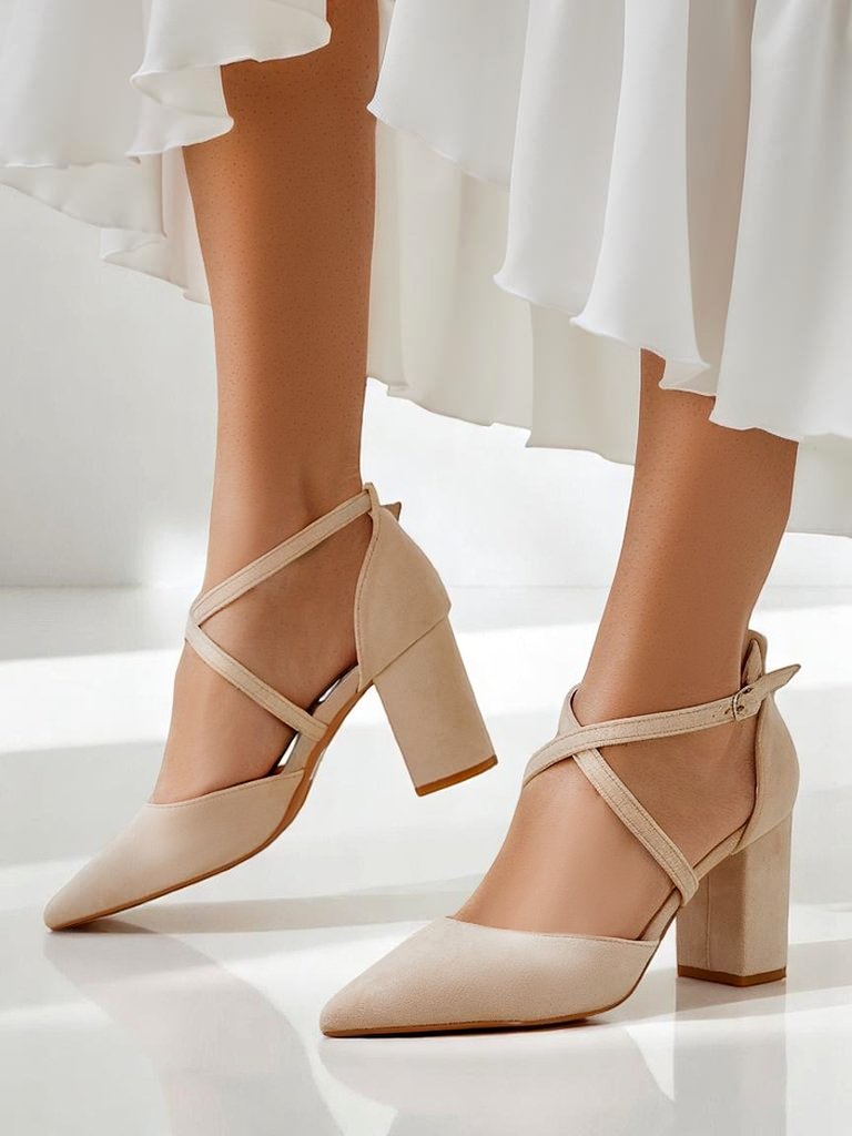 Royalfashion дамски помпи от еко велур с каишки Kanastru