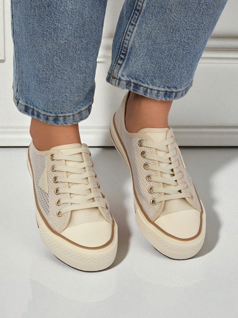 Aurelia Beige - дамски текстилни кецове на равна подметка 3 см