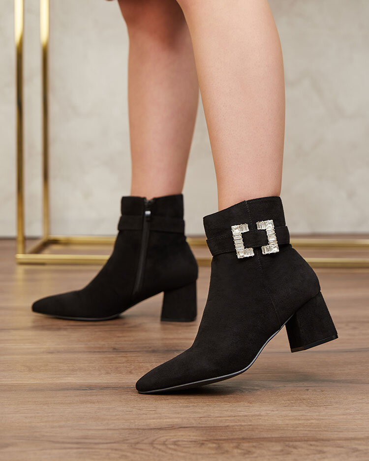 Royalfashion Черни дамски ботуши с нисък ток Masemart