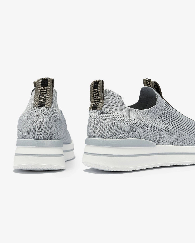 Дамски спортни обувки с надпис в сиво Cerppa- Footwear