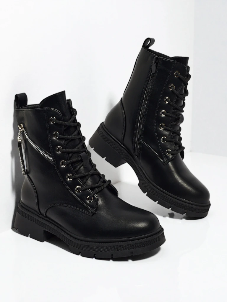 Дамски боти работни с декорации Kassira