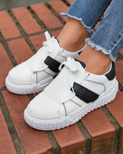 Черно-бели дамски спортни обувки с гумени вложки Inika - Обувки